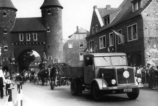 Lkw Bauhof Stadt Dülmen mit AL Anhängerleiter, Faun 90 PS, ca. 1939